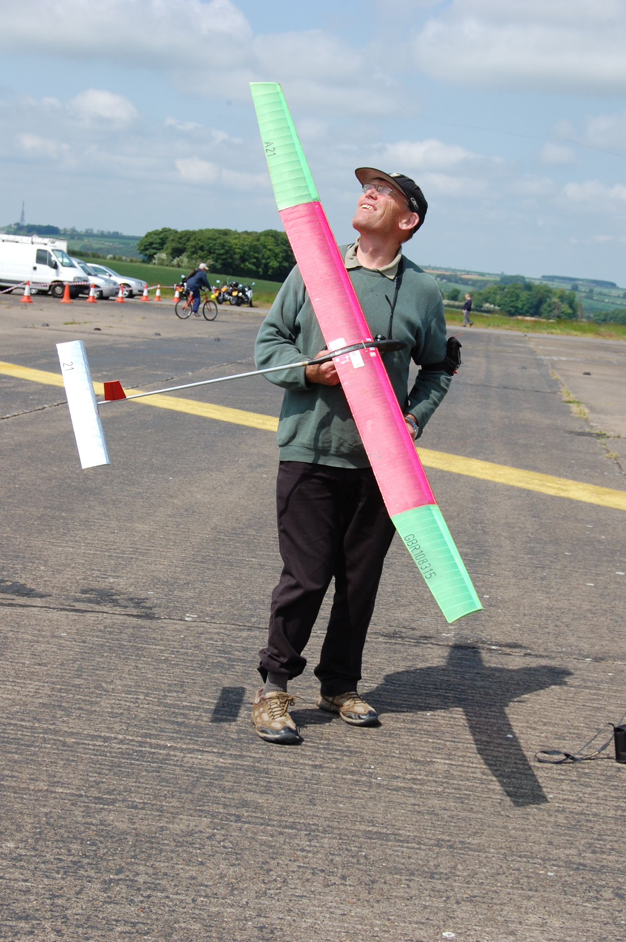  Alan Jack looking skyward – holding Richard’s model.