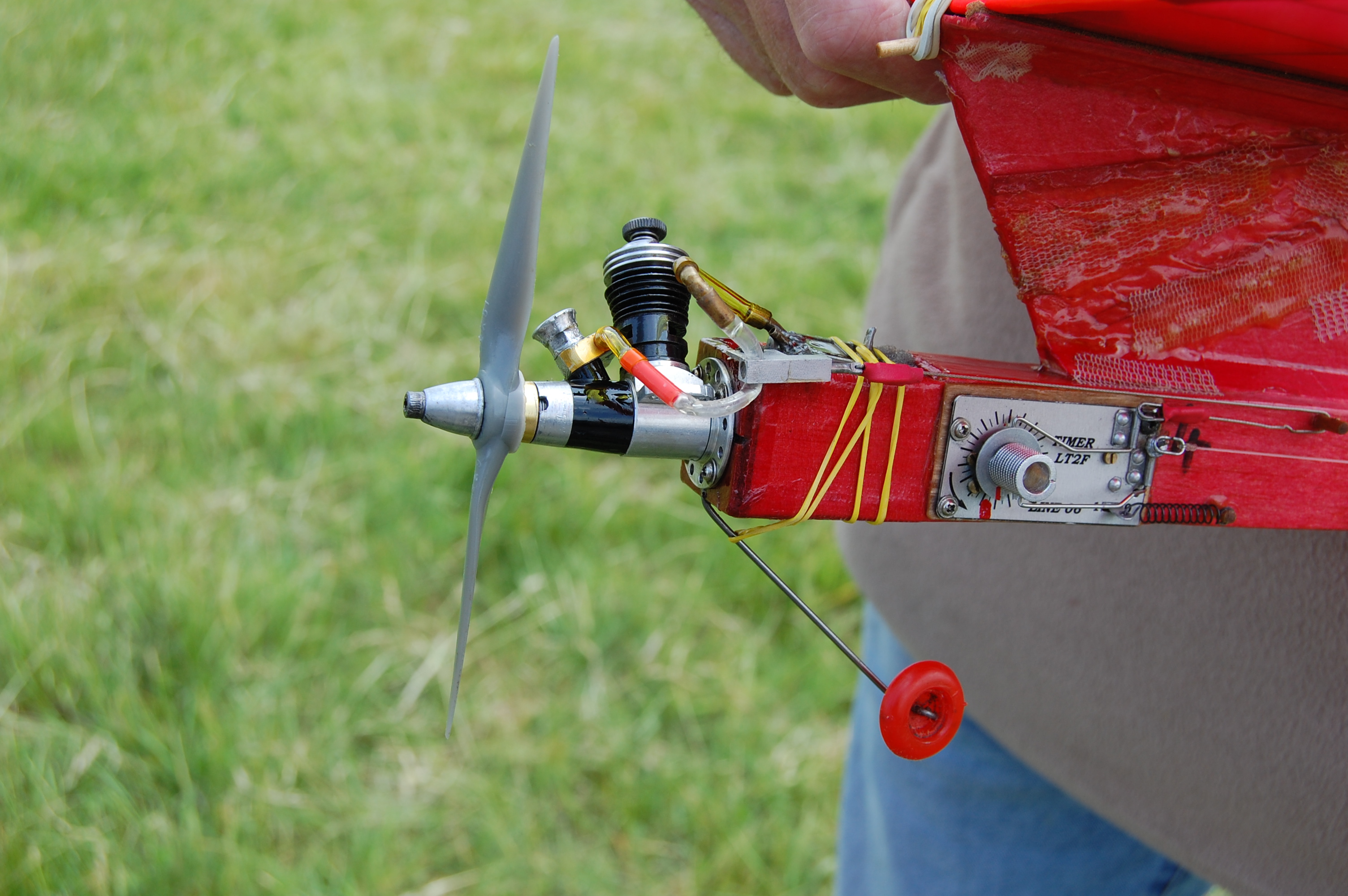 David Ginns flew this ‘Top Banana’ in Mini Vintage. Close-up of the mechanical bits.